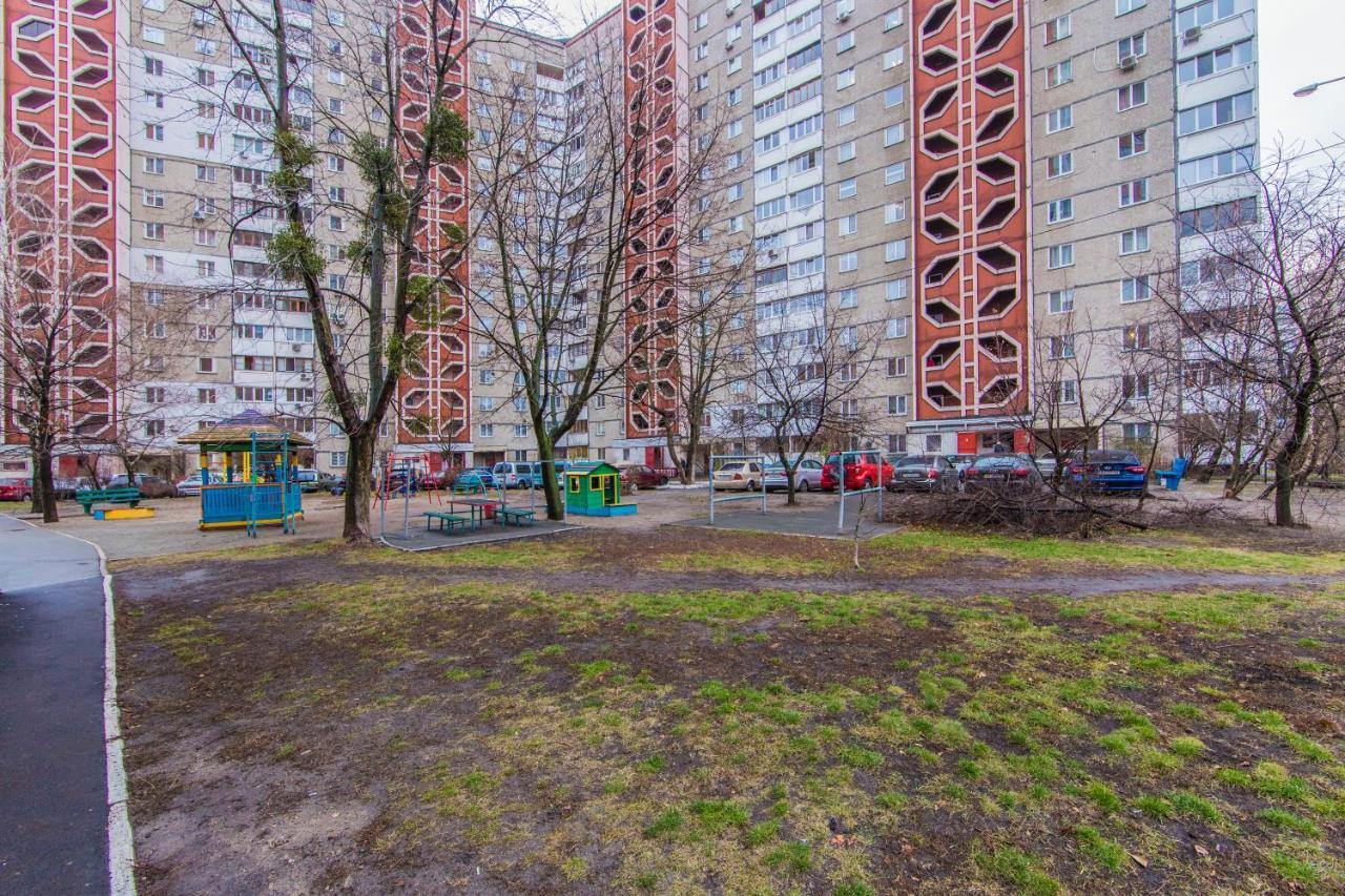 Уютная, Просторная Видовая Трехкомнатная Квартира Возле Метро Академгородок На 6 Мест Kiev Extérieur photo