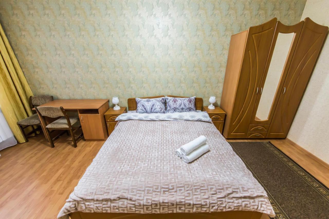 Уютная, Просторная Видовая Трехкомнатная Квартира Возле Метро Академгородок На 6 Мест Kiev Extérieur photo
